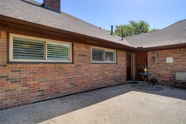 2833 S Country Club Rd, Garland, TX 75043 - view of patio / terrace