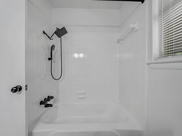 bathroom featuring shower / bathtub combination