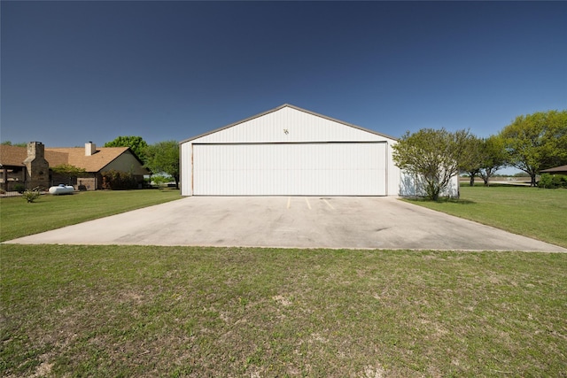view of detached garage