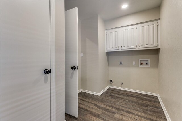 carpeted empty room with ceiling fan, visible vents, and recessed lighting