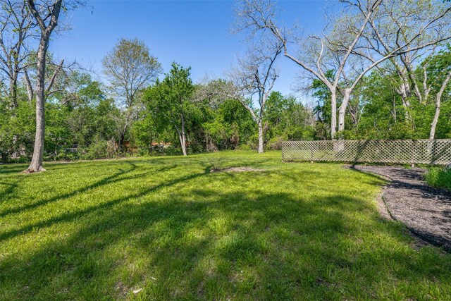 401 Pacific Ave, Terrell, TX 75160 - view of yard featuring fence