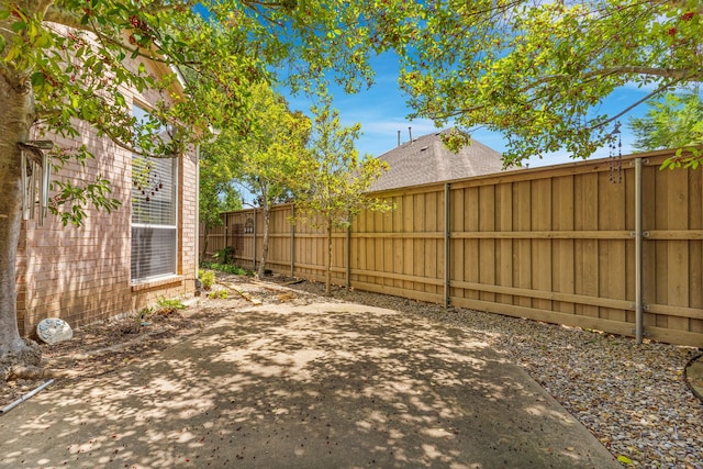 809 Lake Point Cir, Mckinney, TX 75072 - view of patio with a fenced backyard