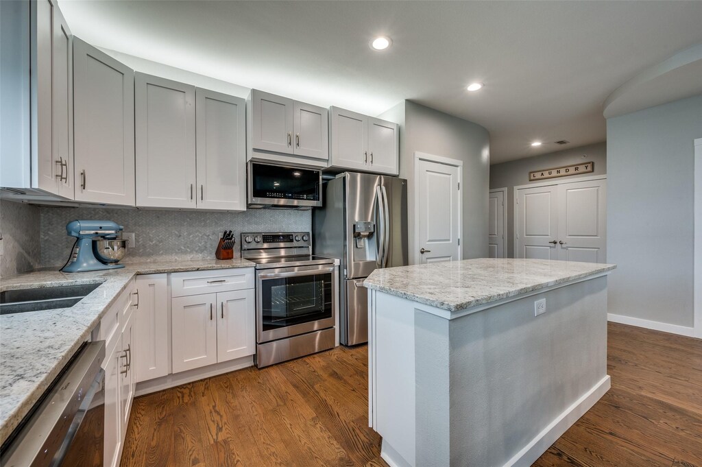 4107 Bowser Ave Unit 202, Dallas, TX 75219 - view of property entrance