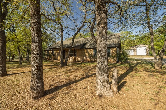 576 County Road 3555, Paradise, TX 76073 - view of front of property featuring an outbuilding