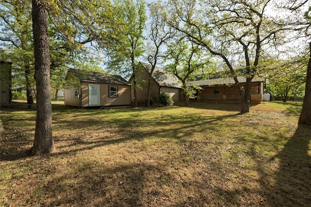 576 County Road 3555, Paradise, TX 76073 - view of yard with an outbuilding