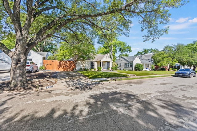 view of front of house featuring a residential view