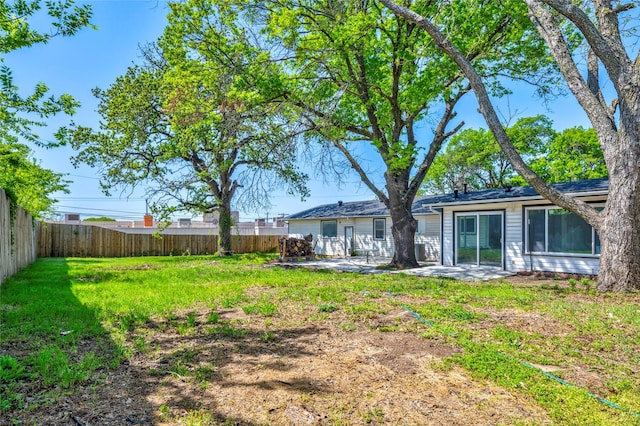 110 Pine St, Weatherford, TX 76086 - view of yard featuring a patio and a fenced backyard