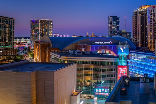 2408 Victory Park Ln Unit 1031, Dallas, TX 75219 - property's view of city
