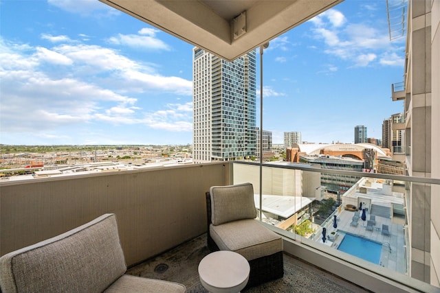 2408 Victory Park Ln Unit 1031, Dallas, TX 75219 - balcony with a view of city
