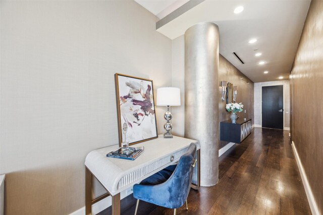 2408 Victory Park Ln Unit 1031, Dallas, TX 75219 - corridor with baseboards, dark wood-style floors, visible vents, and recessed lighting