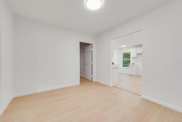 5816 Kilpatrick Ave, Fort Worth, TX 76107 - unfurnished room featuring light wood-type flooring and baseboards