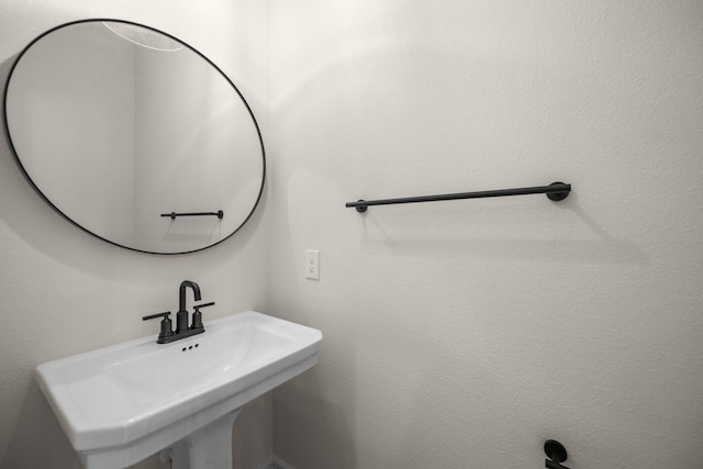763 Emerald Hts, Lavon, TX 75166 - bathroom featuring a sink