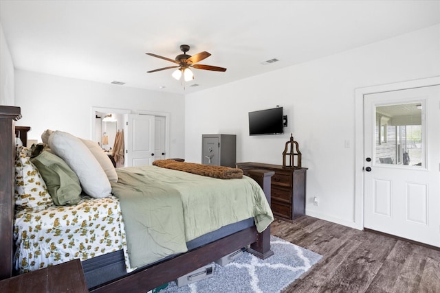 500 E Criner St, Grandview, TX 76050 - bedroom with visible vents, ceiling fan, wood finished floors, and baseboards