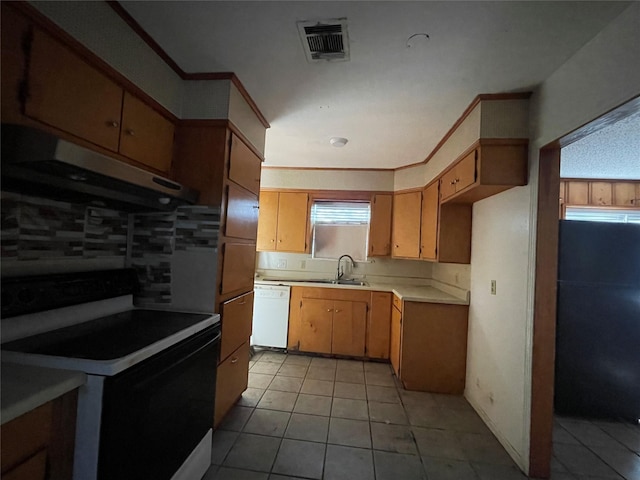 kitchen featuring tasteful backsplash, visible vents, exhaust hood, dishwasher, and electric stove
