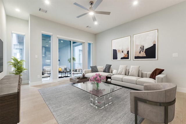 5707 Lindell Ave Unit 204, Dallas, TX 75206 - unfurnished room featuring healthy amount of natural light and light wood-type flooring