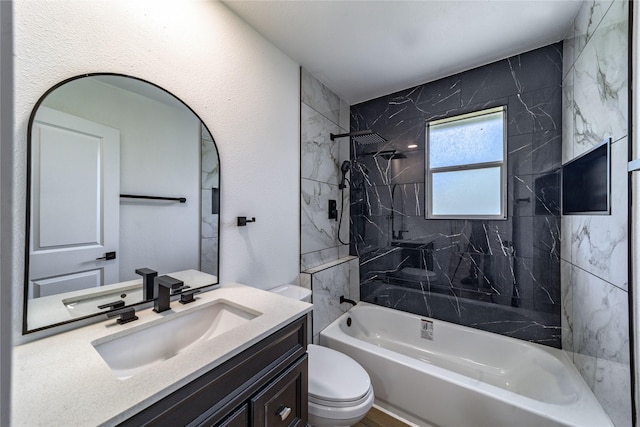 3452 Antilles Dr, Mesquite, TX 75150 - full bath featuring toilet,  shower combination, and vanity
