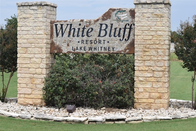 1004 White Bluff Dr, Whitney, TX 76692