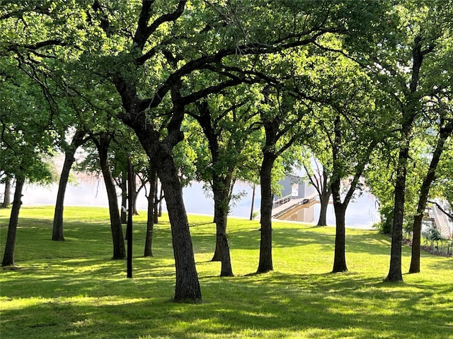 7342 Briar Rd, Azle, TX 76020 - surrounding community featuring a lawn