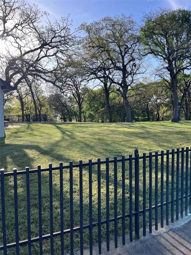 7342 Briar Rd, Azle, TX 76020 - view of yard