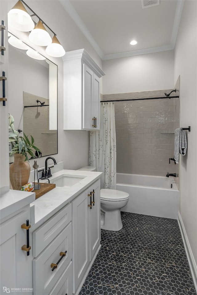 916 Aaron Ln, Benton, LA 71006 - full bathroom featuring vanity, shower / tub combo with curtain, ornamental molding, and recessed lighting