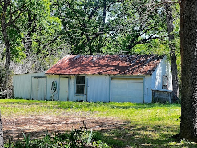 143 Lisa Layne St, Gun Barrel City, TX 75156 - view of front of property with an outbuilding and a garage
