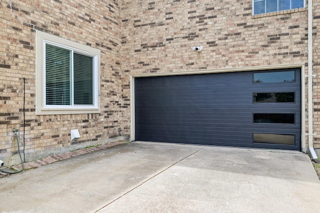 7812 Alderwood Pl, Plano, TX 75025 - garage featuring concrete driveway