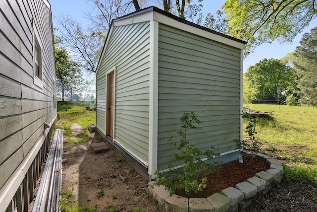 view of outbuilding featuring an outbuilding