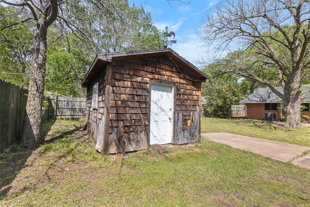 800 Western Hills Dr, Sherman, TX 75092 - view of shed with a fenced backyard