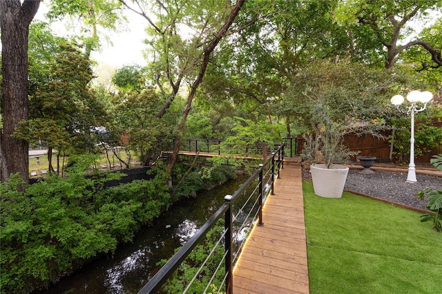 1711 Tamarack Dr, Dallas, TX 75228 - view of yard