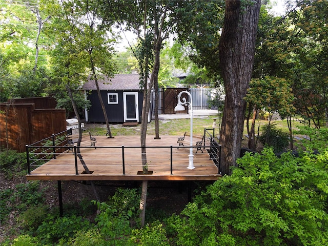 1711 Tamarack Dr, Dallas, TX 75228 - wooden terrace featuring an outdoor structure