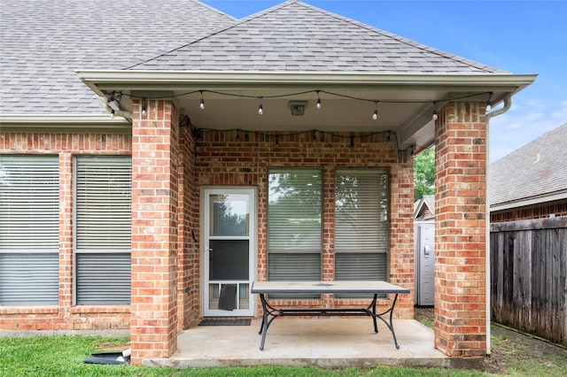 7816 Shady Oaks Dr, North Richland Hills, TX 76182 - view of patio with fence