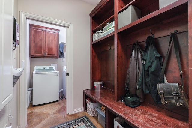 249 Winchester St, Tuscola, TX 79562 - mudroom featuring baseboards and independent washer and dryer