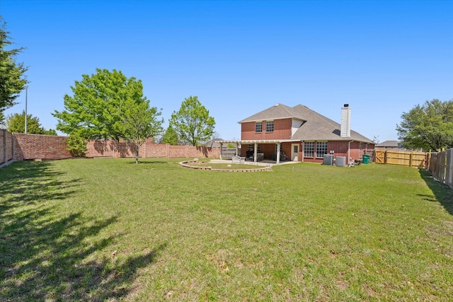 1603 Willow Ln, Cedar Hill, TX 75104 - view of yard with a fenced backyard and a patio area