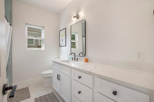 full bath featuring curtained shower, baseboards, toilet, and vanity