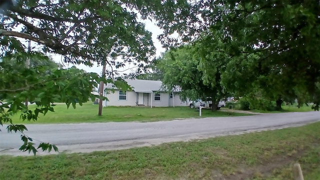 401 N Smith Ave, Dawson, TX 76639 - view of front of home featuring a front yard