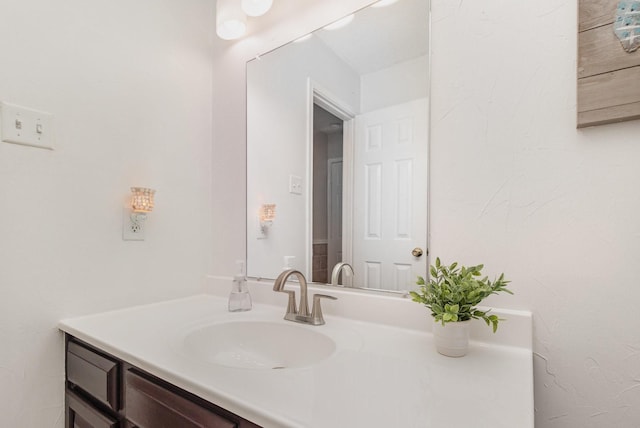 900 Valley View Dr, Lewisville, TX 75067 - bathroom with vanity