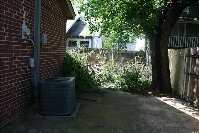 1916 Grainger St, Fort Worth, TX 76110 - view of patio / terrace featuring central AC