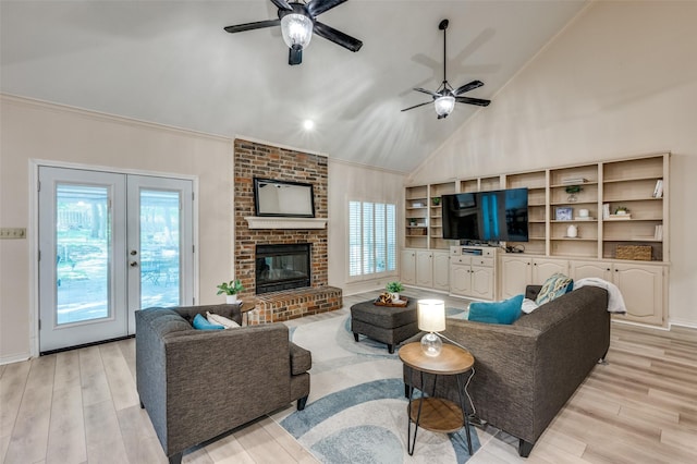 300 Dove Crk, Mckinney, TX 75071 - living area featuring crown molding, plenty of natural light, a ceiling fan, and light wood-type flooring