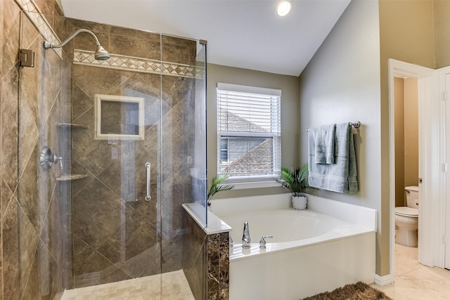 6807 Lagoon Dr, Grand Prairie, TX 75054 - full bathroom featuring a garden tub, a shower stall, toilet, and lofted ceiling