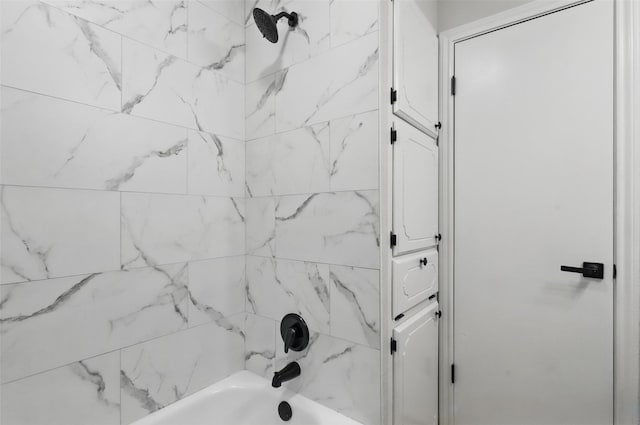 full bathroom with bathing tub / shower combination
