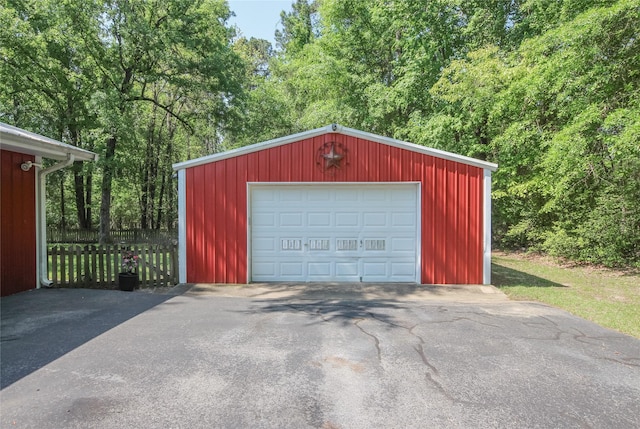 14615 County Road 2337, Tyler, TX 75707 - detached garage featuring fence