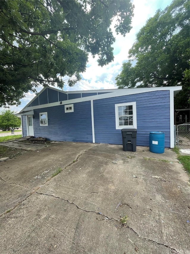 715 Elm St, Mckinney, TX 75069 - view of side of home