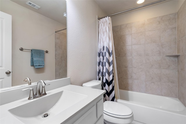 7305 Caladium Dr, Mckinney, TX 75070 - bathroom featuring toilet, vanity, and shower / bath combo
