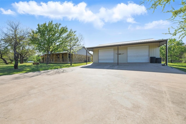 1350 Bennett Rd, Millsap, TX 76066 - garage with a garage