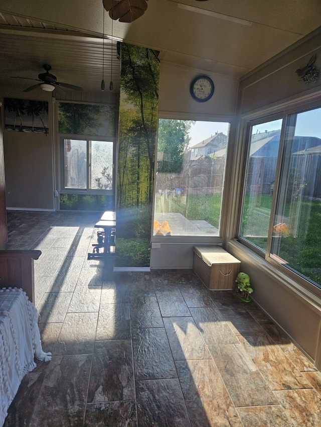 3019 Stallion Xing, Irving, TX 75060 - sunroom featuring a ceiling fan