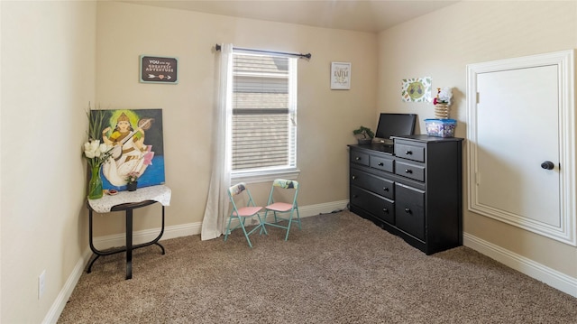 recreation room featuring carpet flooring and baseboards