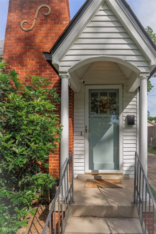 view of entrance to property