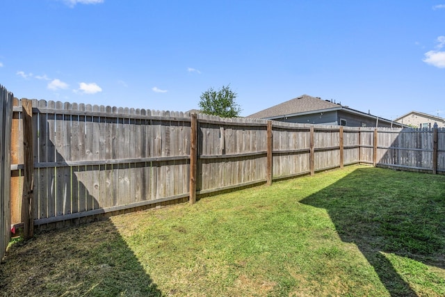 4652 Raleigh Dalton Rd, Dallas, TX 75227 - view of yard featuring a fenced backyard