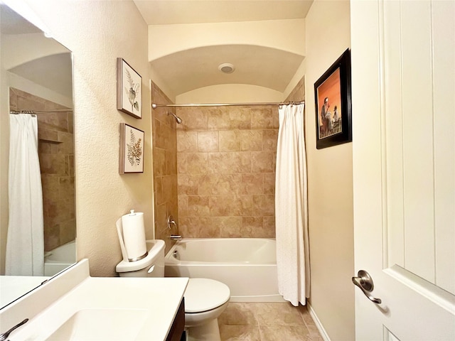 full bath featuring toilet, baseboards, shower / bath combo with shower curtain, tile patterned flooring, and vanity