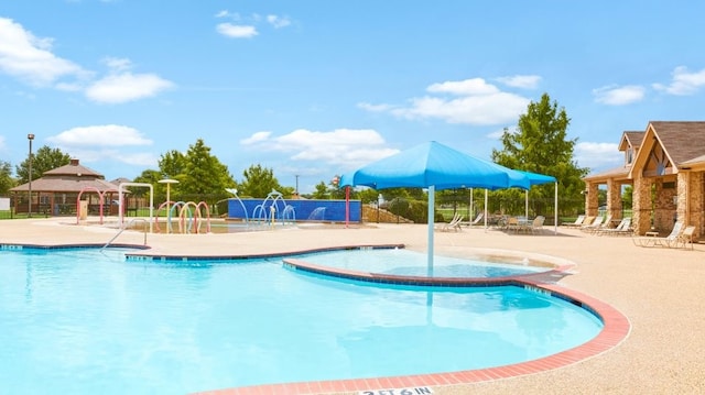 14620 Serrano Ridge Rd, Fort Worth, TX 76052 - community pool with a patio and fence
